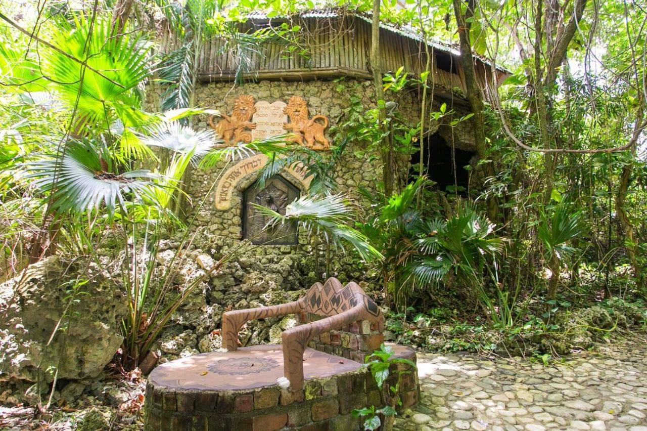 Great Huts Villa Boston Bay Exterior photo